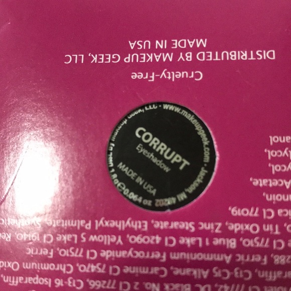 Eyeshadow - Picture 3 of 3